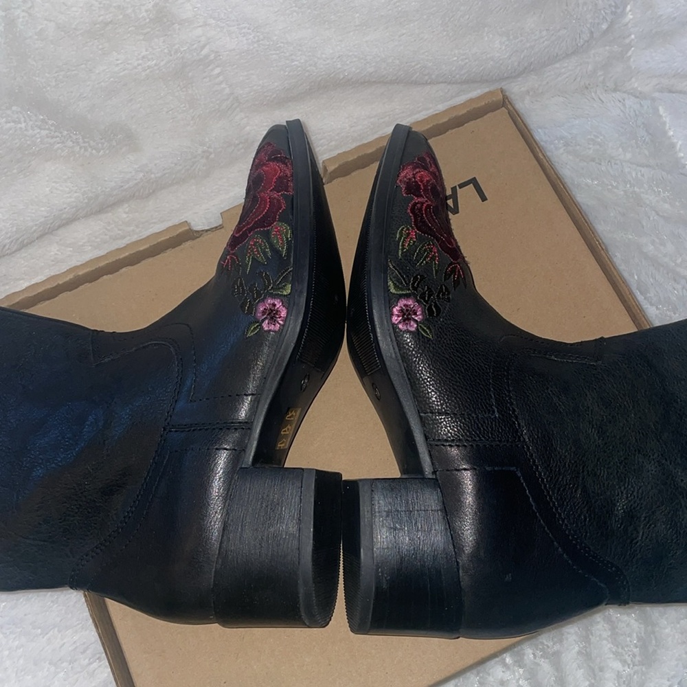 NWT Sheridan Mia SHALLOT Black Leather Embroidered Boot - Picture 13 of 15